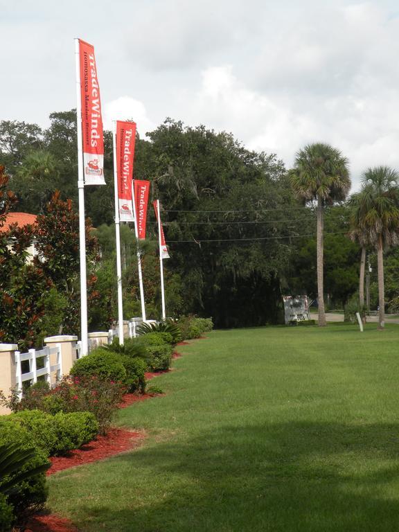 Tradewinds Homosassa Marina Resort 외부 사진