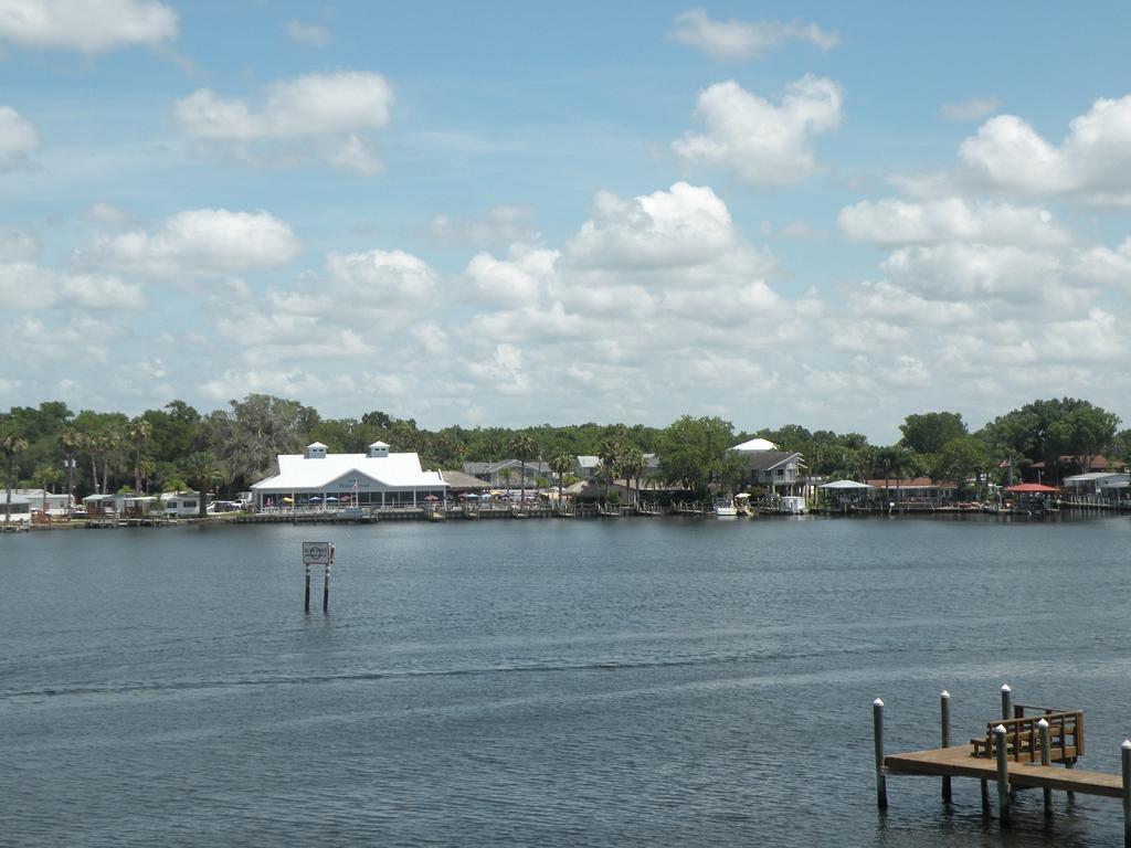 Tradewinds Homosassa Marina Resort 외부 사진